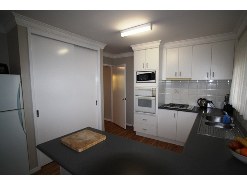 3 Proud Terrace, Flora Hill VIC 3550