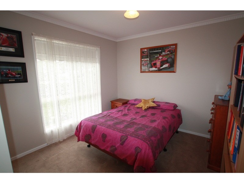 3 Proud Terrace, Flora Hill VIC 3550