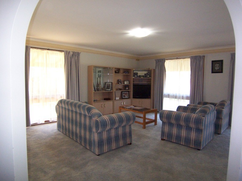 34 Schumakers Lane, Maiden Gully VIC 3551