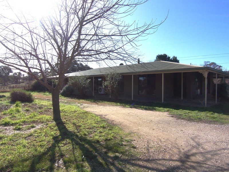 34 Schumakers Lane, Maiden Gully VIC 3551