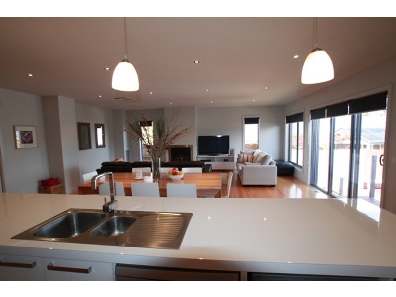 4 Lillie Lane, Strathdale VIC 3550