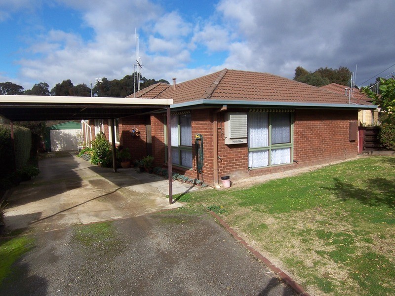 21 Burns Street, Spring Gully VIC 3550