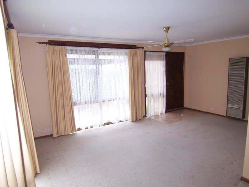 21 Burns Street, Spring Gully VIC 3550