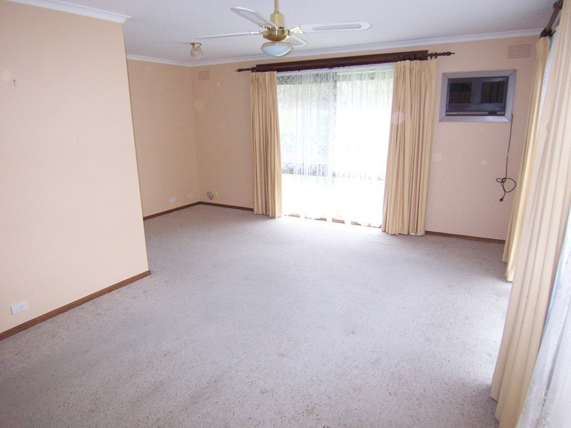 21 Burns Street, Spring Gully VIC 3550