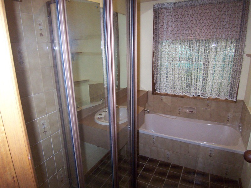 21 Burns Street, Spring Gully VIC 3550