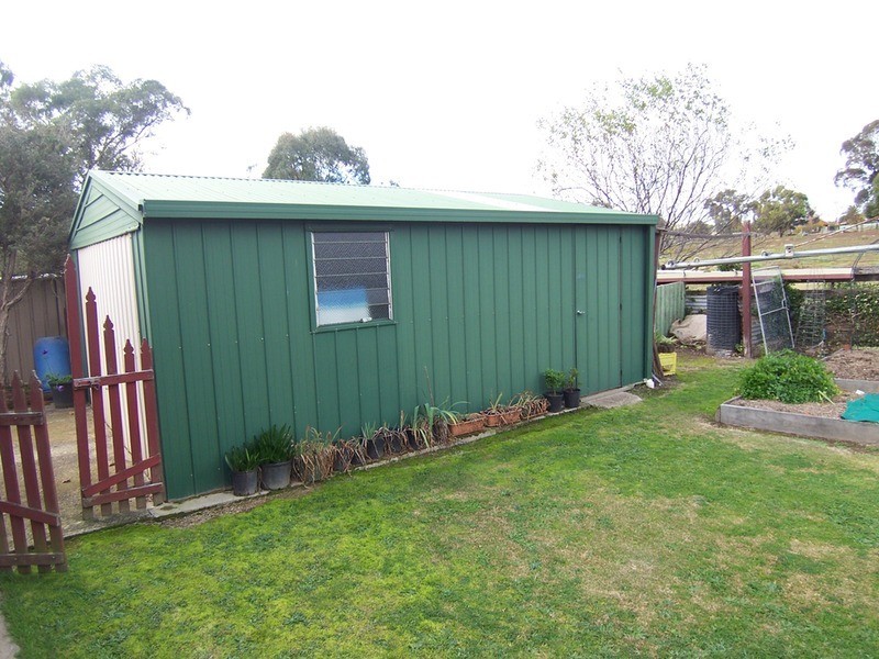 21 Burns Street, Spring Gully VIC 3550