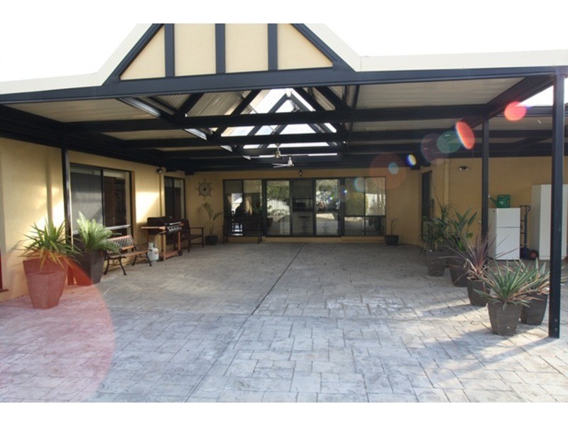 15 Penzance Avenue, Golden Square VIC 3555