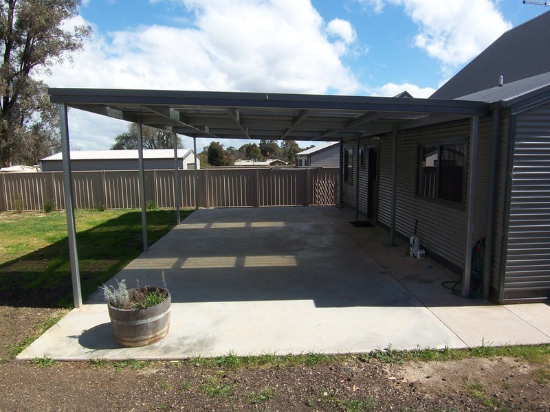 9 Franklin Street, Sailors Gully VIC 3556
