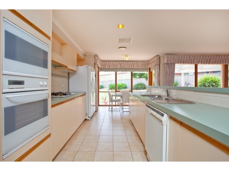 2 Kamunna Close, Strathdale VIC 3550