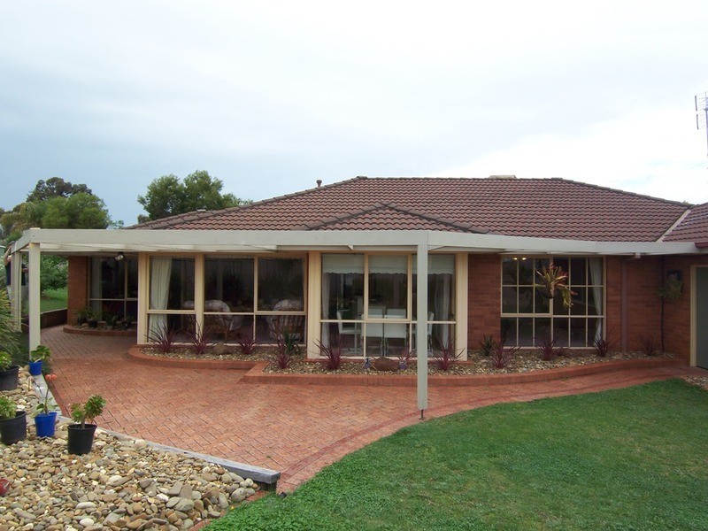 2 Kamunna Close, Strathdale VIC 3550