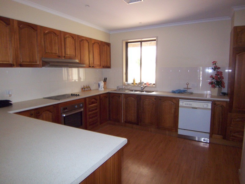 123 Osborne Street, Flora Hill VIC 3550