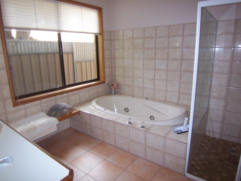 123 Osborne Street, Flora Hill VIC 3550