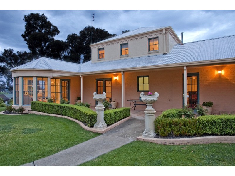 3 Everett Court, Strathdale VIC 3550