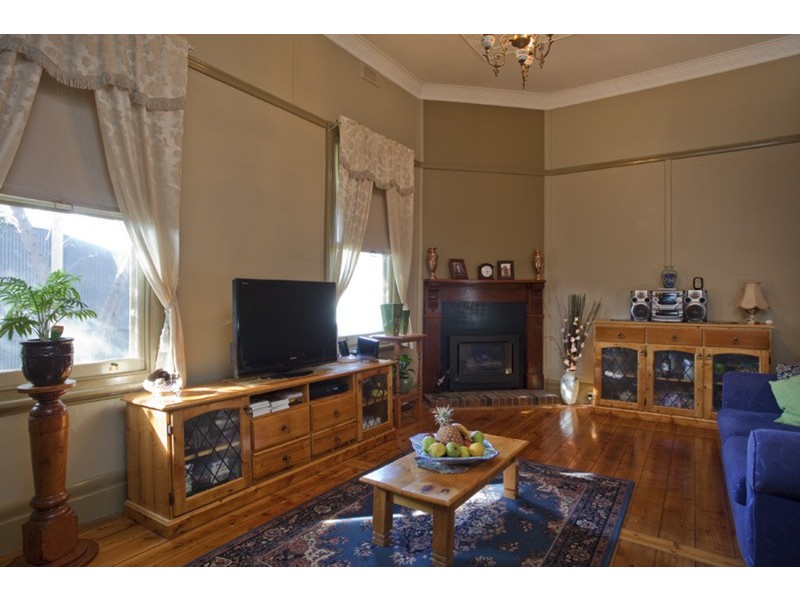 85 Thistle  Street, Golden Square VIC 3555