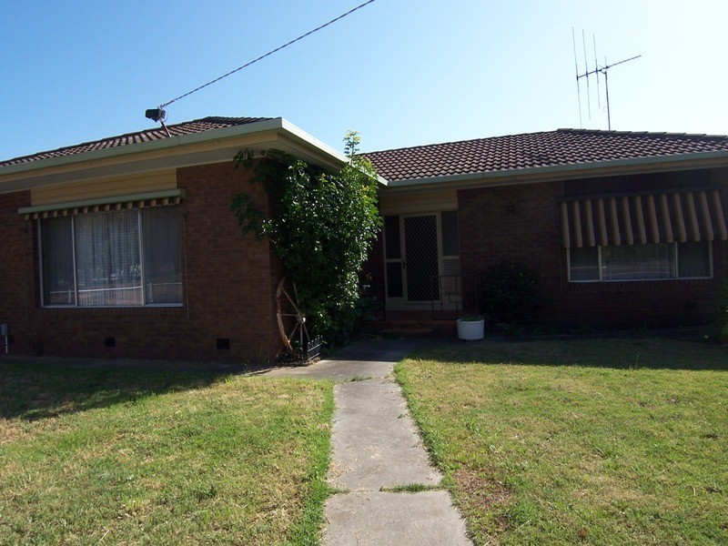 17 Green Street, California Gully VIC 3556