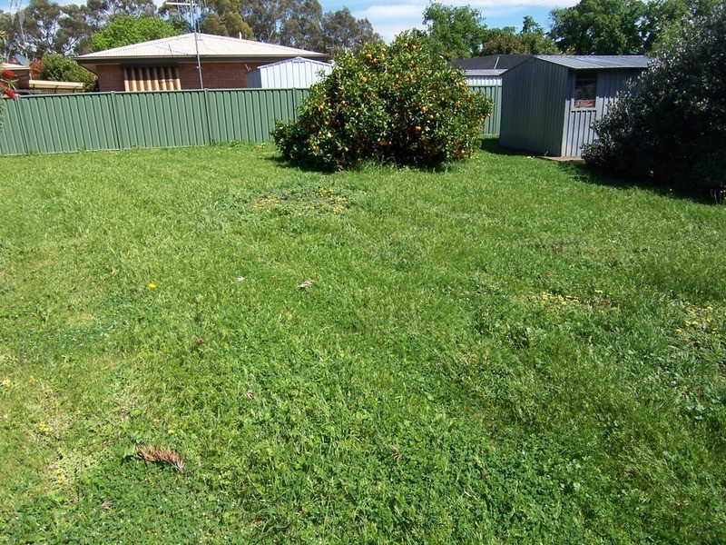 2 Martin Court, Kangaroo Flat VIC 3555