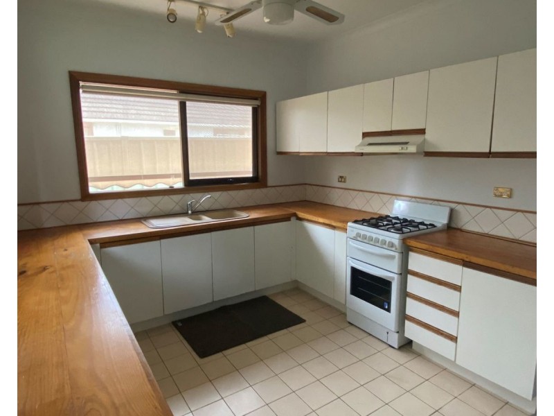 1 Potters Lane, Kangaroo Flat VIC 3555