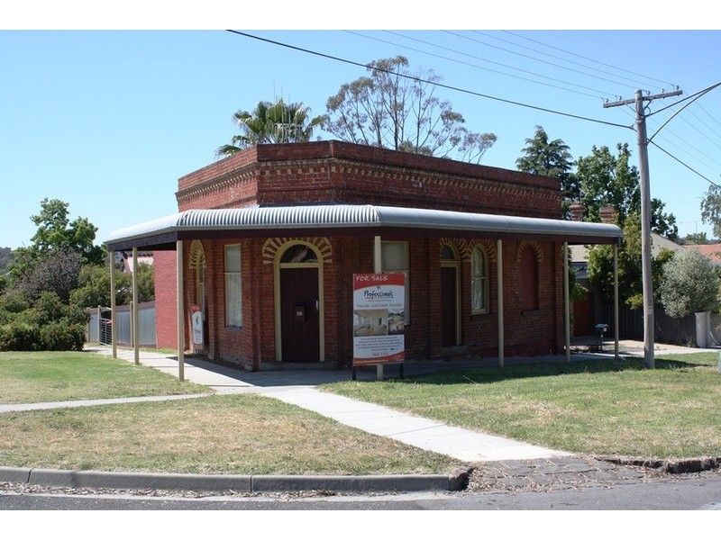 31 Reginald Street, Quarry Hill VIC 3550