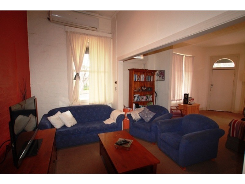 31 Reginald Street, Quarry Hill VIC 3550