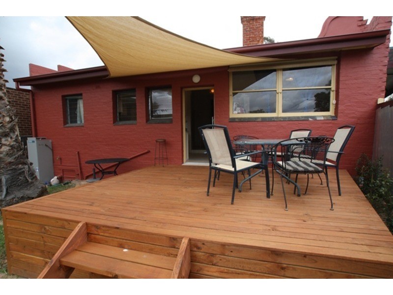 31 Reginald Street, Quarry Hill VIC 3550