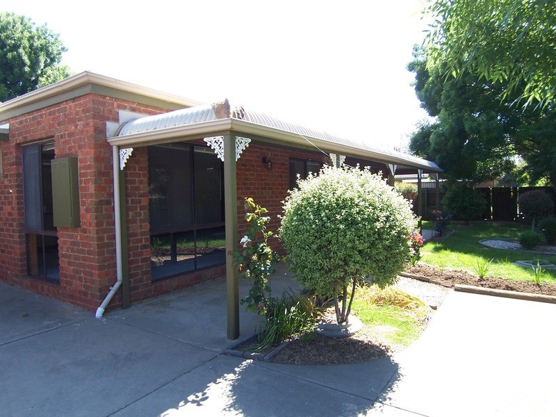 2/13 Louey Drive, Bendigo VIC 3550