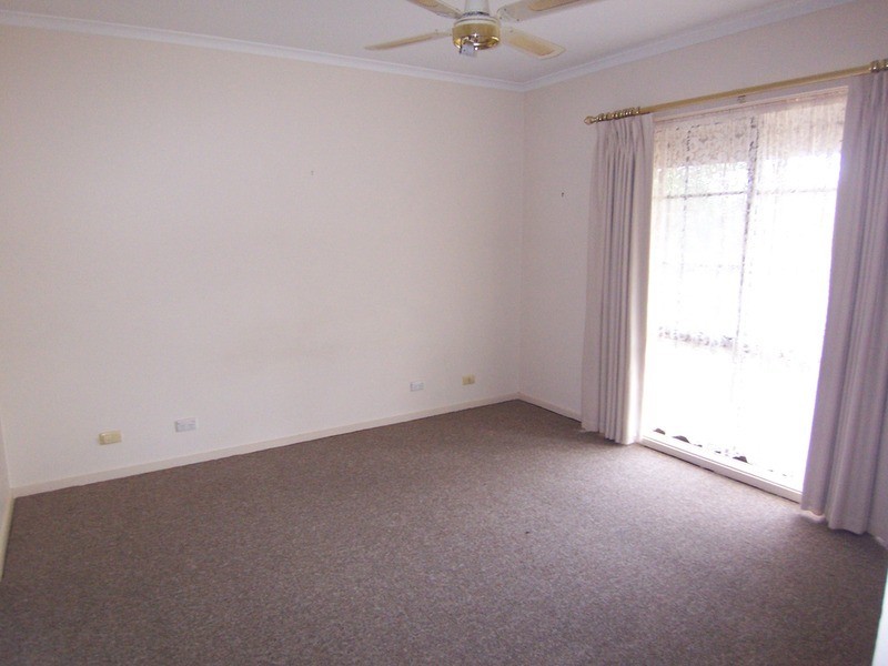 27 Akoonah Drive, Golden Square VIC 3555