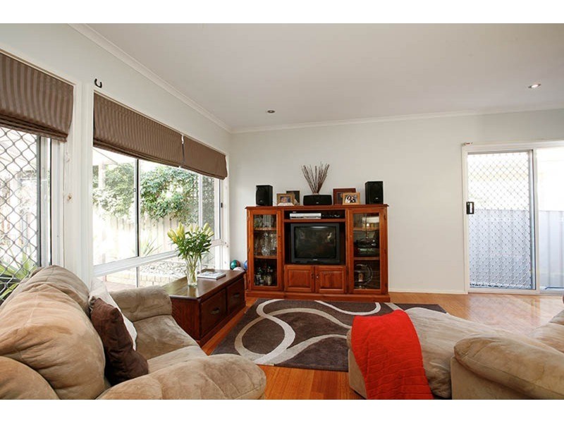 18 Ellimata Court, Strathdale VIC 3550
