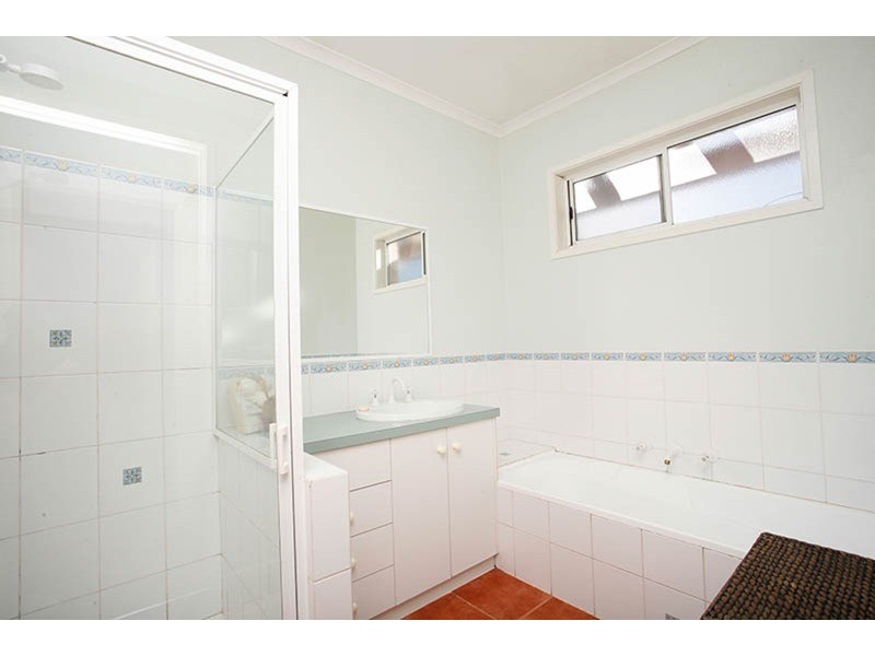 18 Ellimata Court, Strathdale VIC 3550