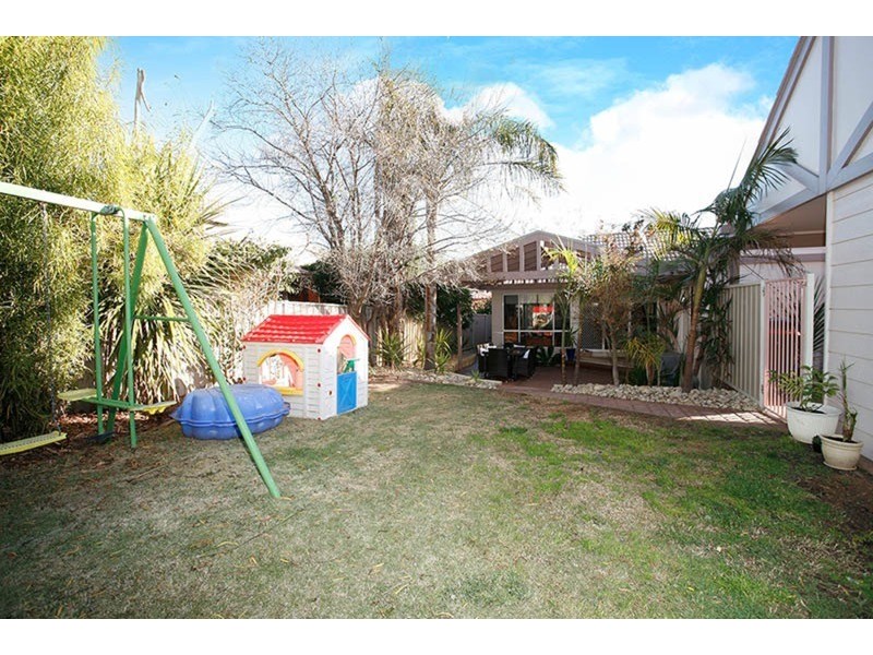 18 Ellimata Court, Strathdale VIC 3550