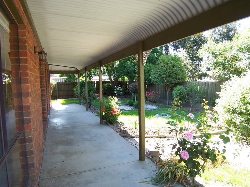 2/13 Louey Drive, Bendigo VIC 3550