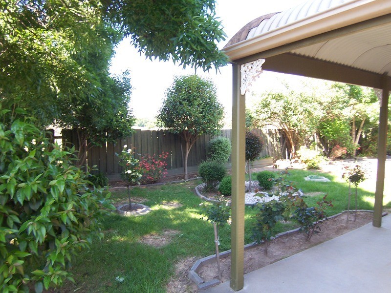 2/13 Louey Drive, Bendigo VIC 3550