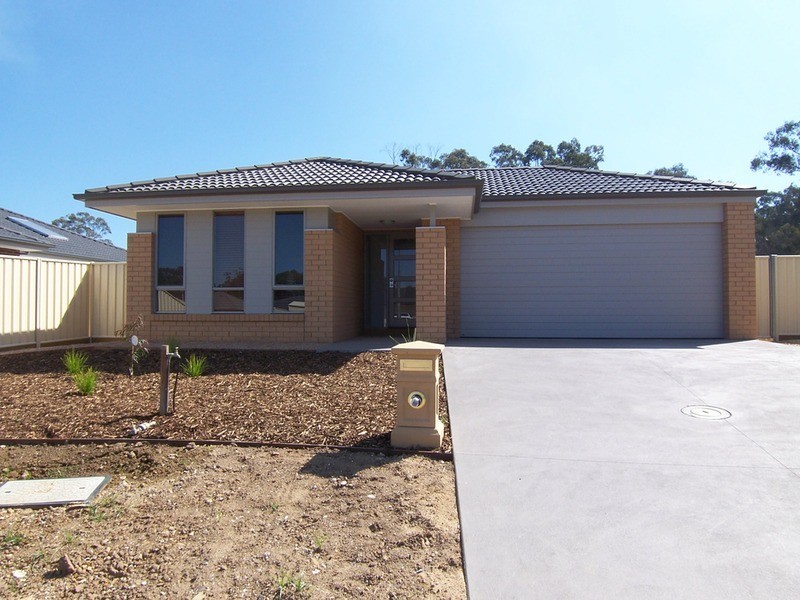 5 Lavery  Court, Eaglehawk VIC 3556