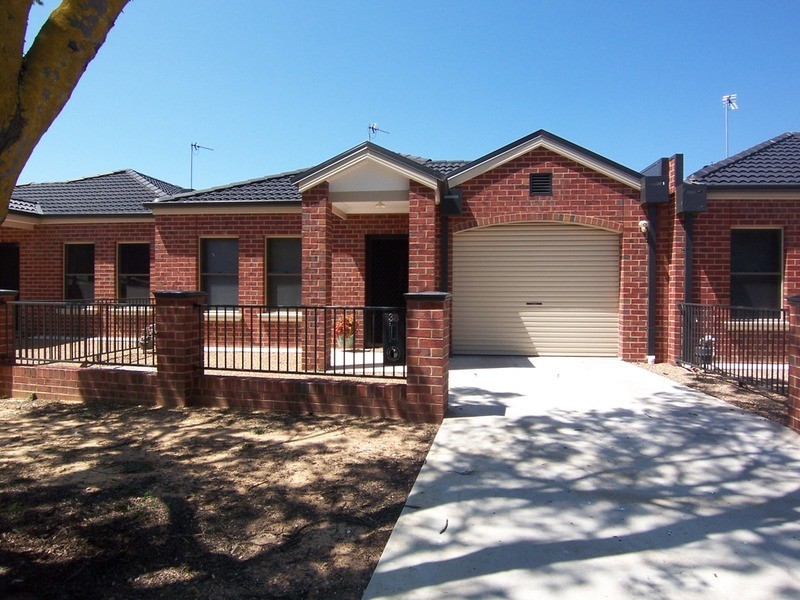 38 Mitchell Street, Kangaroo Flat VIC 3555