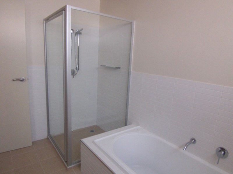 8/50 Race Street, Flora Hill VIC 3550