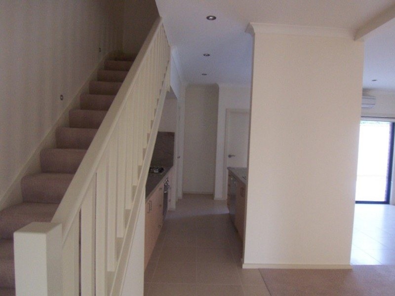 8/50 Race Street, Flora Hill VIC 3550