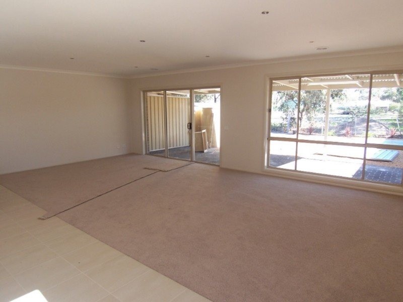 56 Bassett Drive, Strathfieldsaye VIC 3551