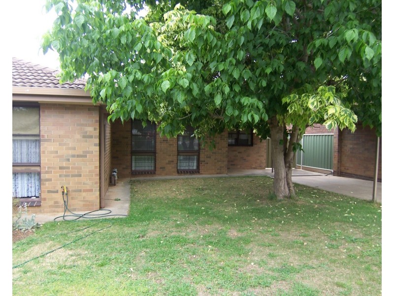 2/42 Nabilla Crescent, Kennington VIC 3550