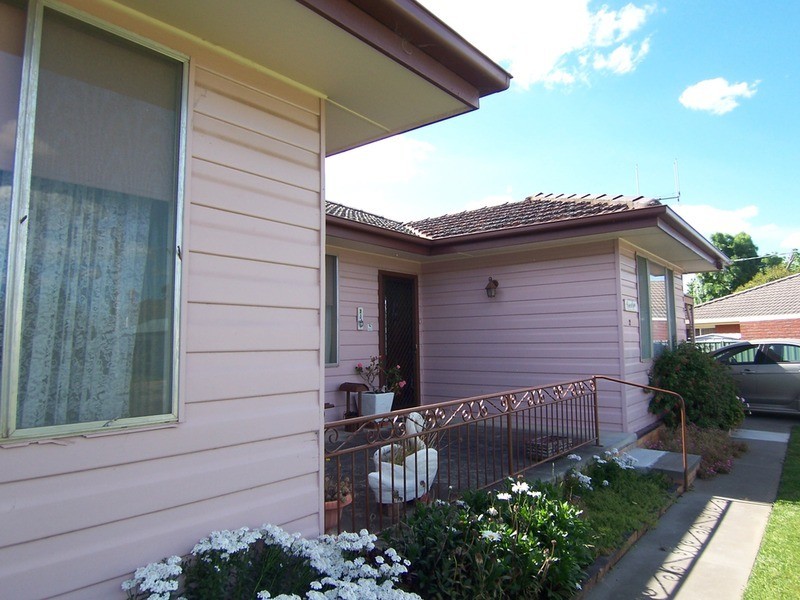 2 Martin Court, Kangaroo Flat VIC 3555