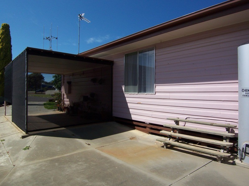 2 Martin Court, Kangaroo Flat VIC 3555