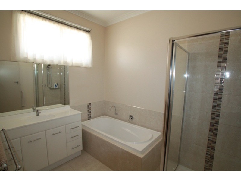 1 Wirth  Street, Flora Hill VIC 3550