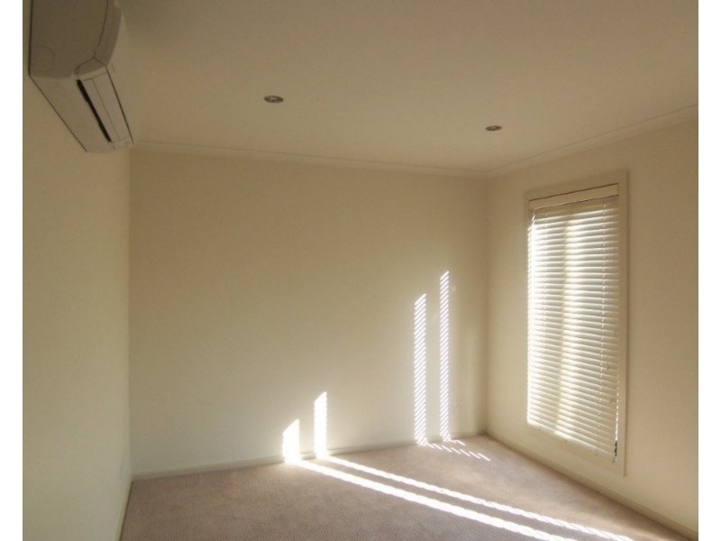 8/50 Race Street, Flora Hill VIC 3550