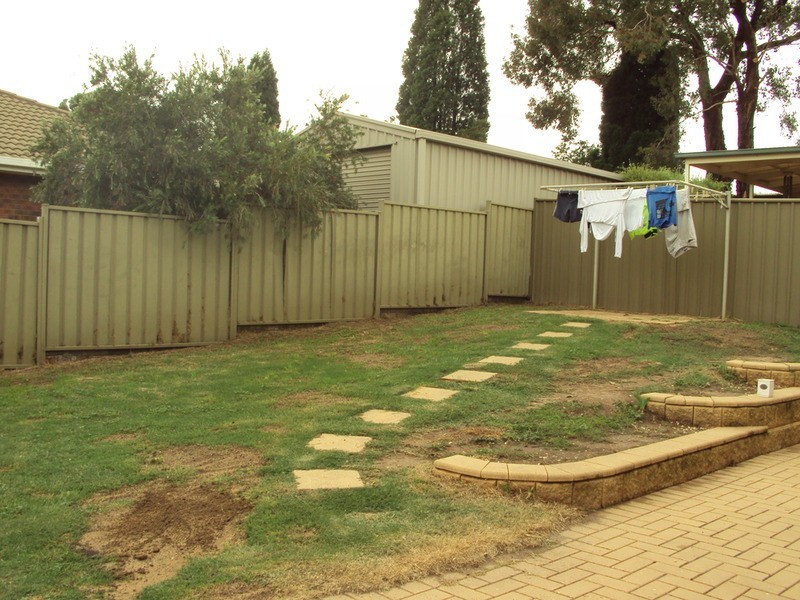 2 Baden Powell Place, Strathdale VIC 3550