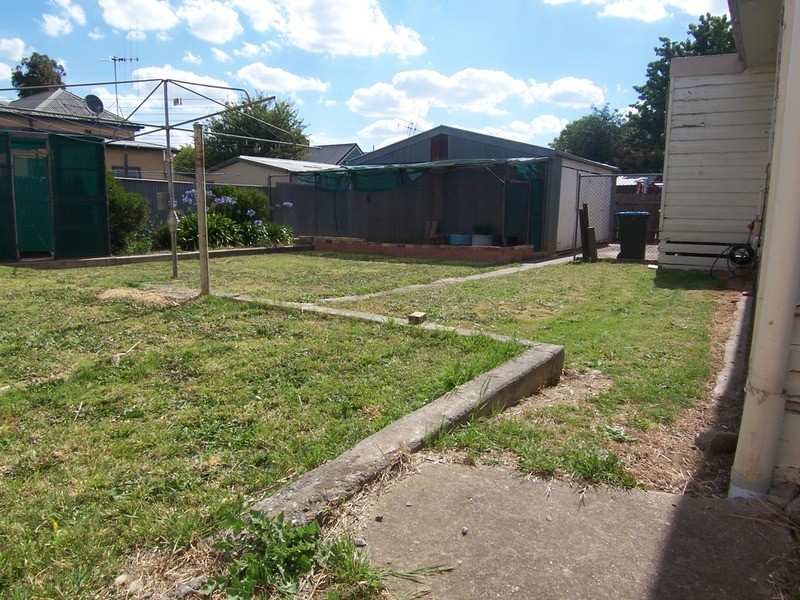 18 Phillip  Street, East Bendigo VIC 3550