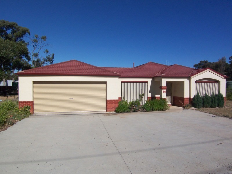 66 Racecourse Road, Epsom VIC 3551