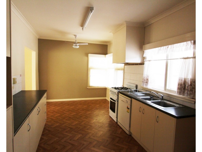 72 Curtin Street, Flora Hill VIC 3550