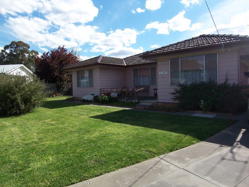 2 Martin Court, Kangaroo Flat VIC 3555