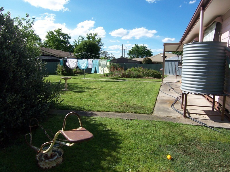 2 Martin Court, Kangaroo Flat VIC 3555