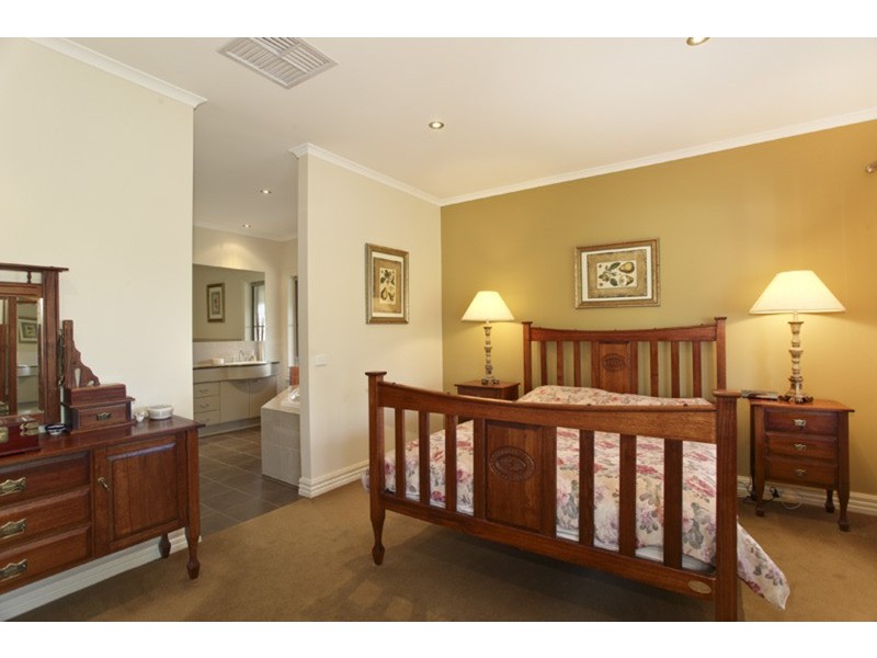 87 Goynes Road, Epsom VIC 3551