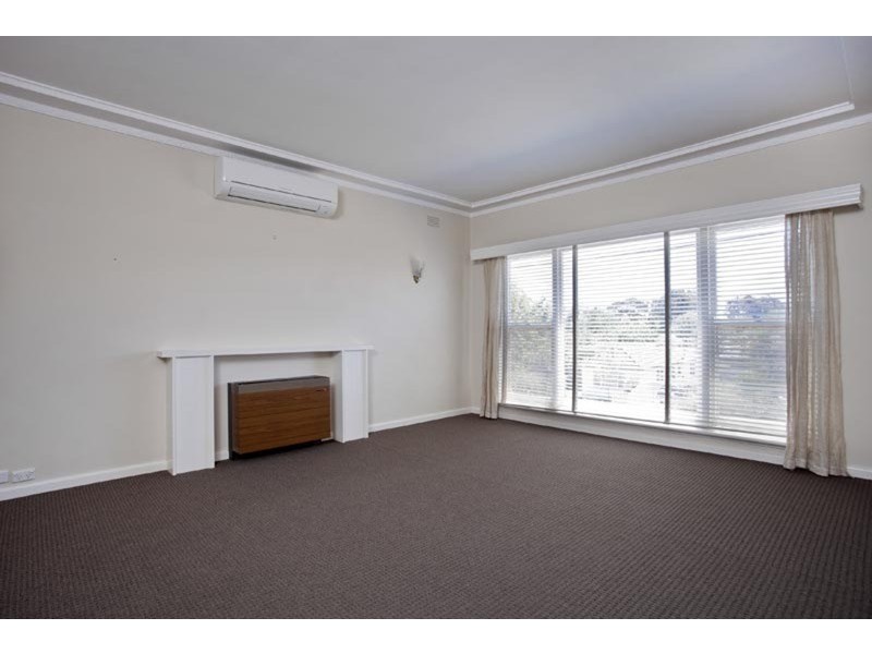 18 Mahon Avenue, Kennington VIC 3550