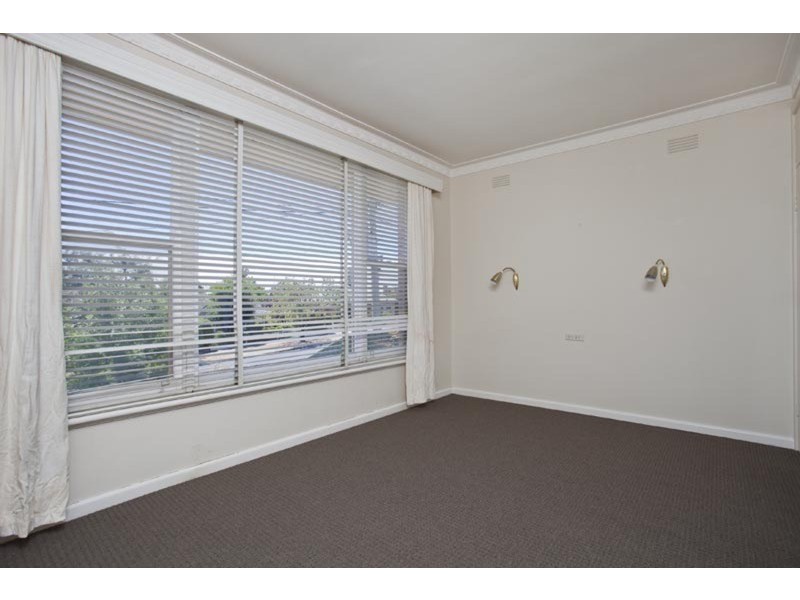 18 Mahon Avenue, Kennington VIC 3550